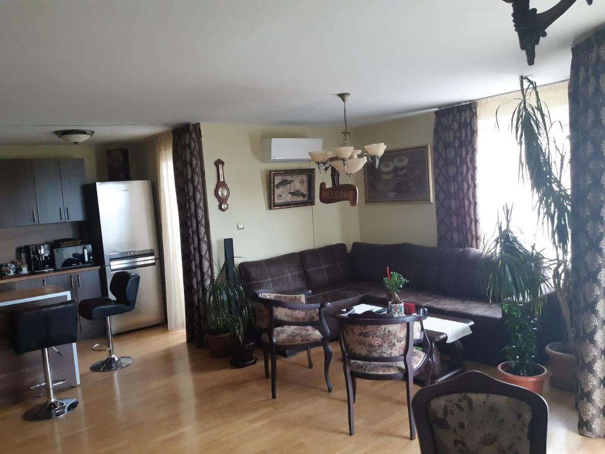 Nish 7 Apartment Veliko Tarnovo Exterior photo
